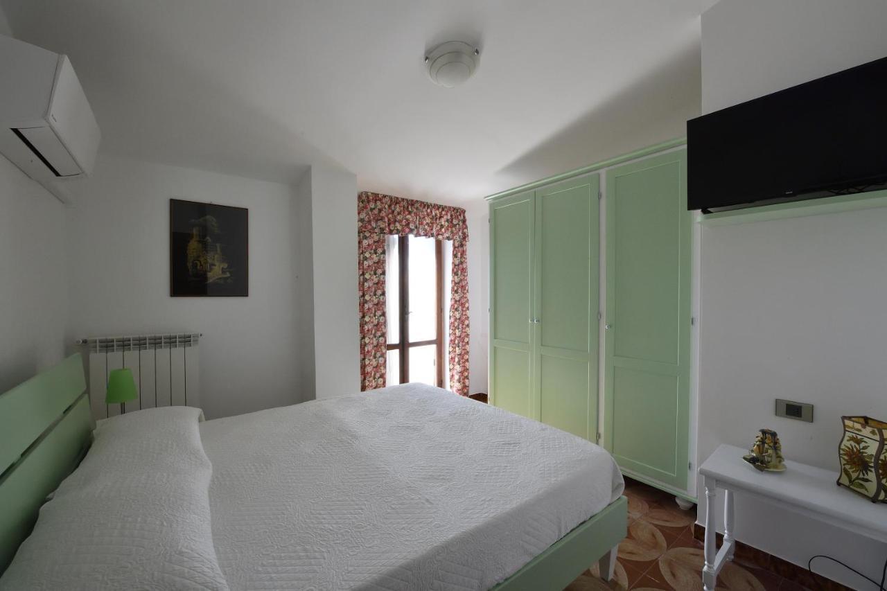 Villa Dafne Mare Fondi Sperlonga מראה חיצוני תמונה