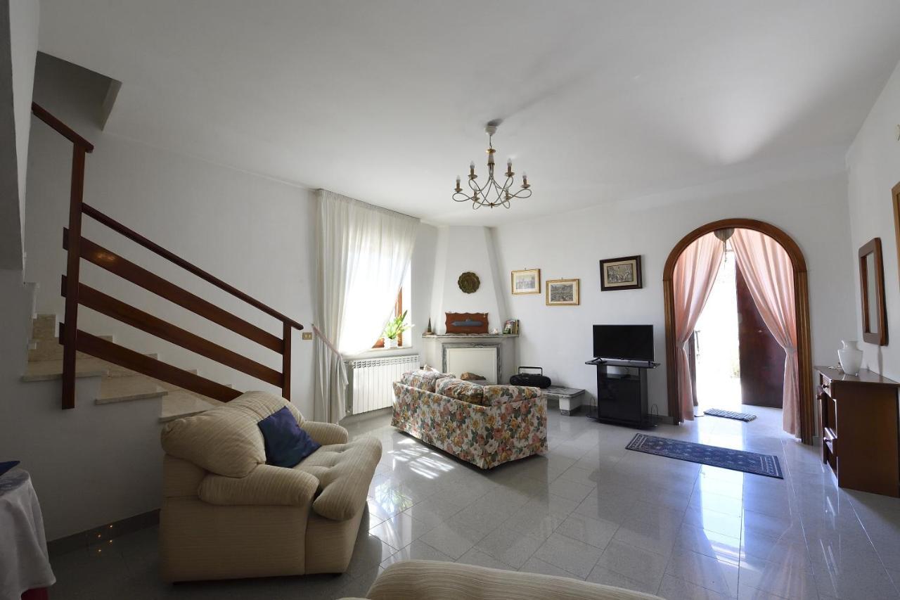 Villa Dafne Mare Fondi Sperlonga מראה חיצוני תמונה
